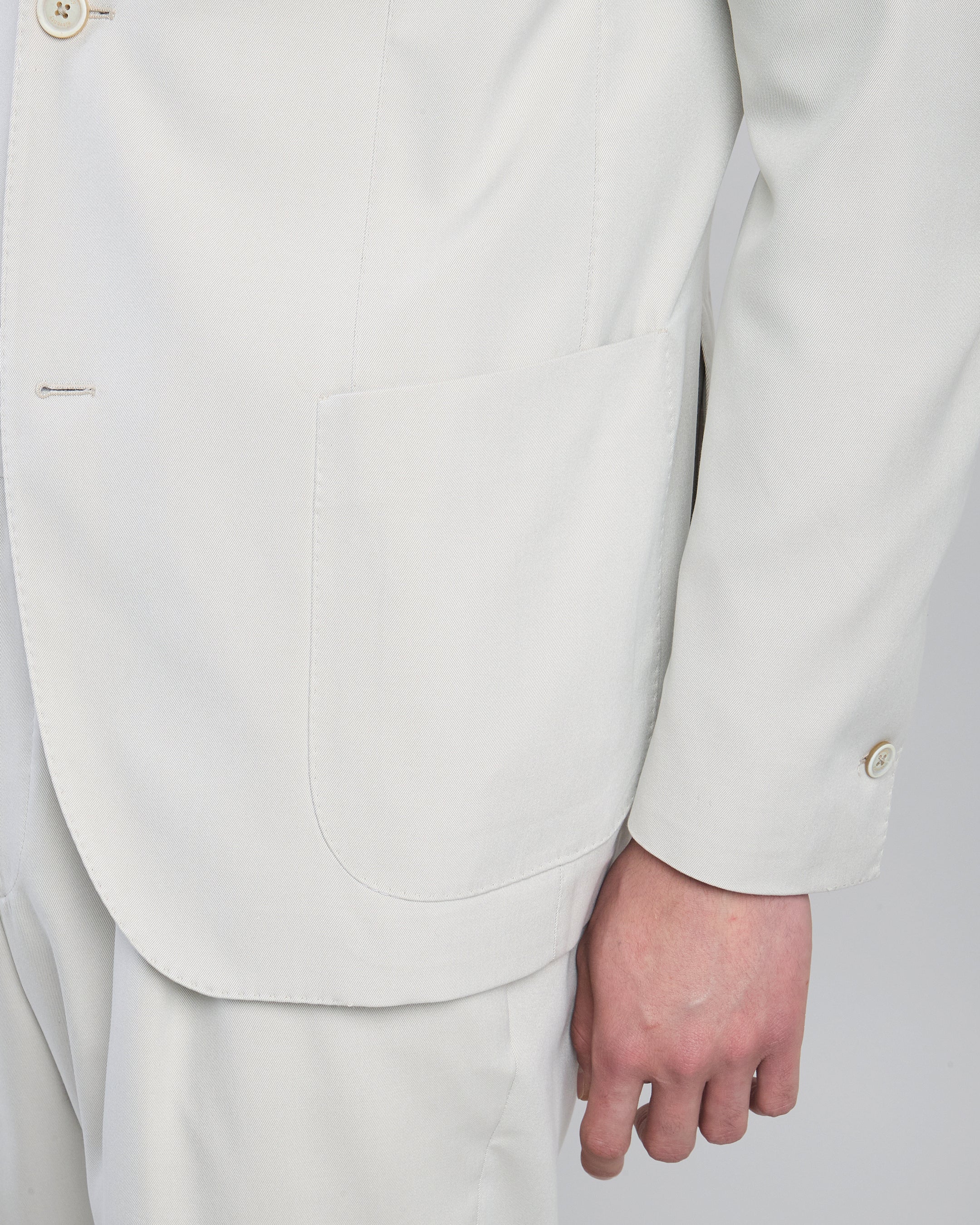 Abito Monopetto in Seta Slim Fit con Doppie Pinces - Image 5