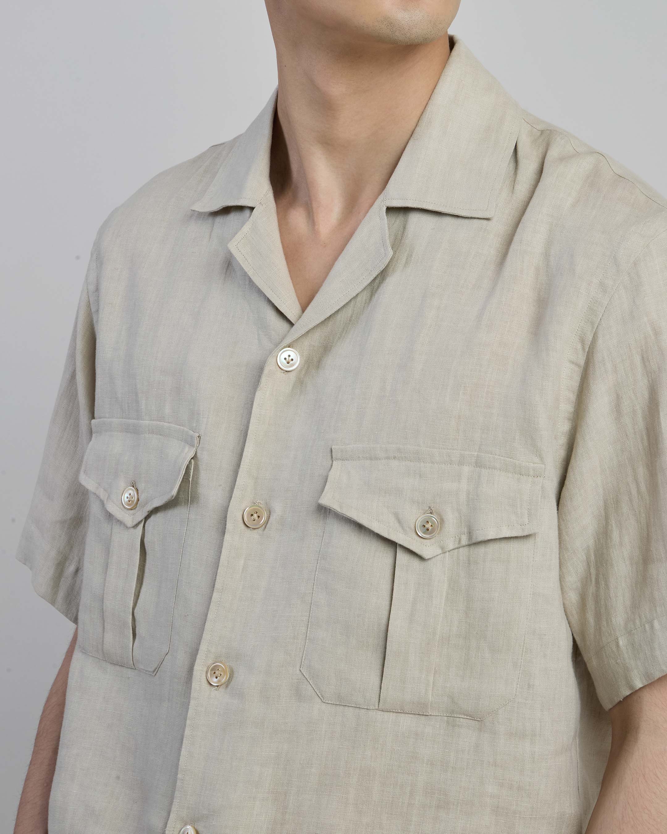 Camicia in Lino con Collo Bowling e Tasche Militari - Image 3