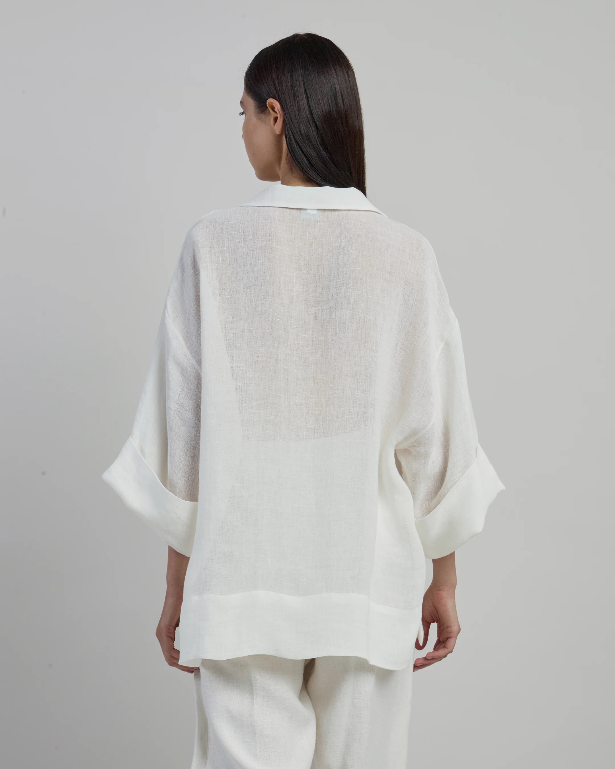 Camicia in Lino Garzato con Scollo a V da Donna - Image 2