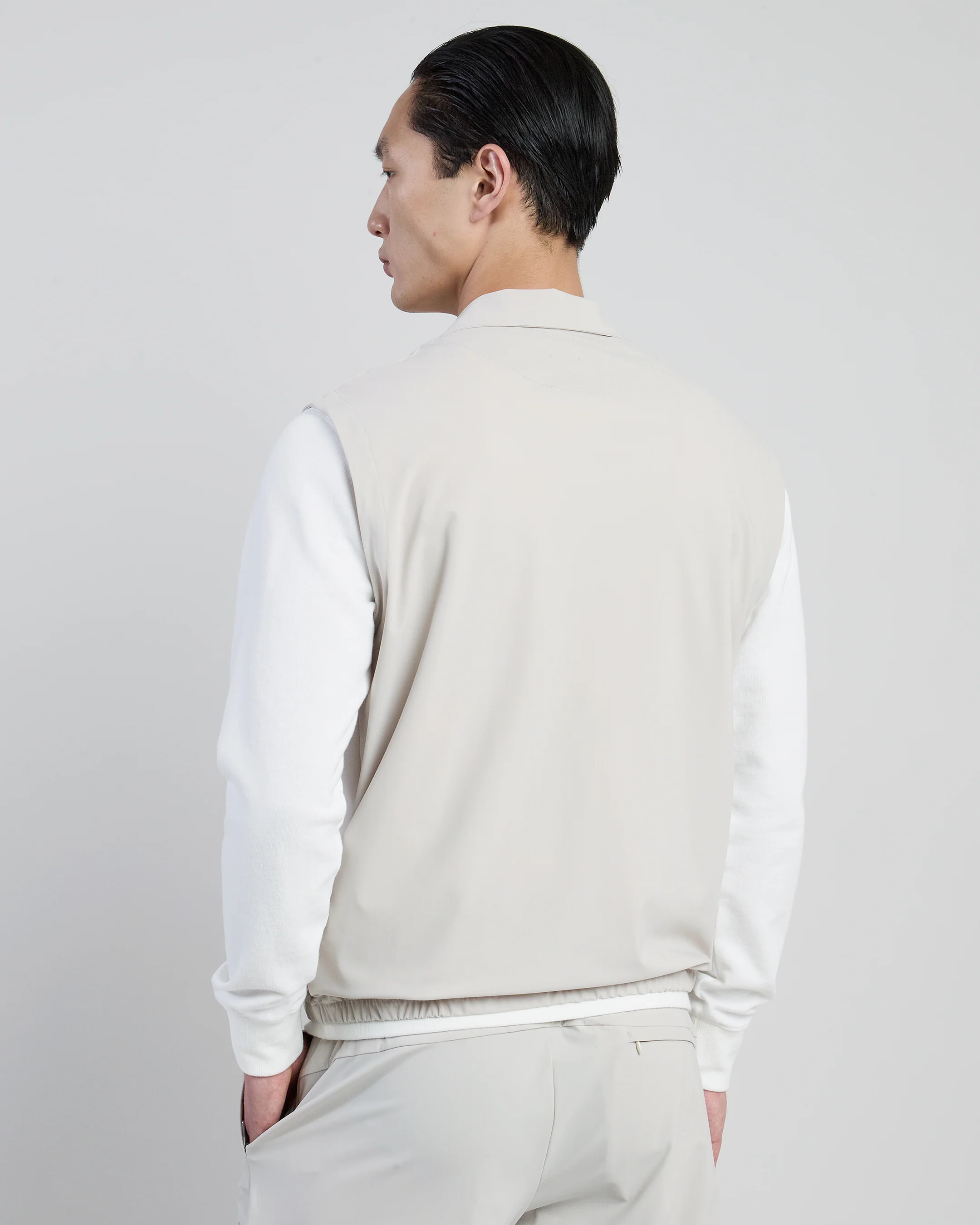 Gilet in Jersey Tecnico con Collo in Piedi da Uomo - Image 2